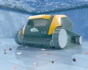 Baseino valymo robotas Dolphin E20